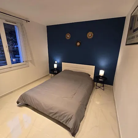 L'alphonse L Near The Port L Shellter سان تروبيه